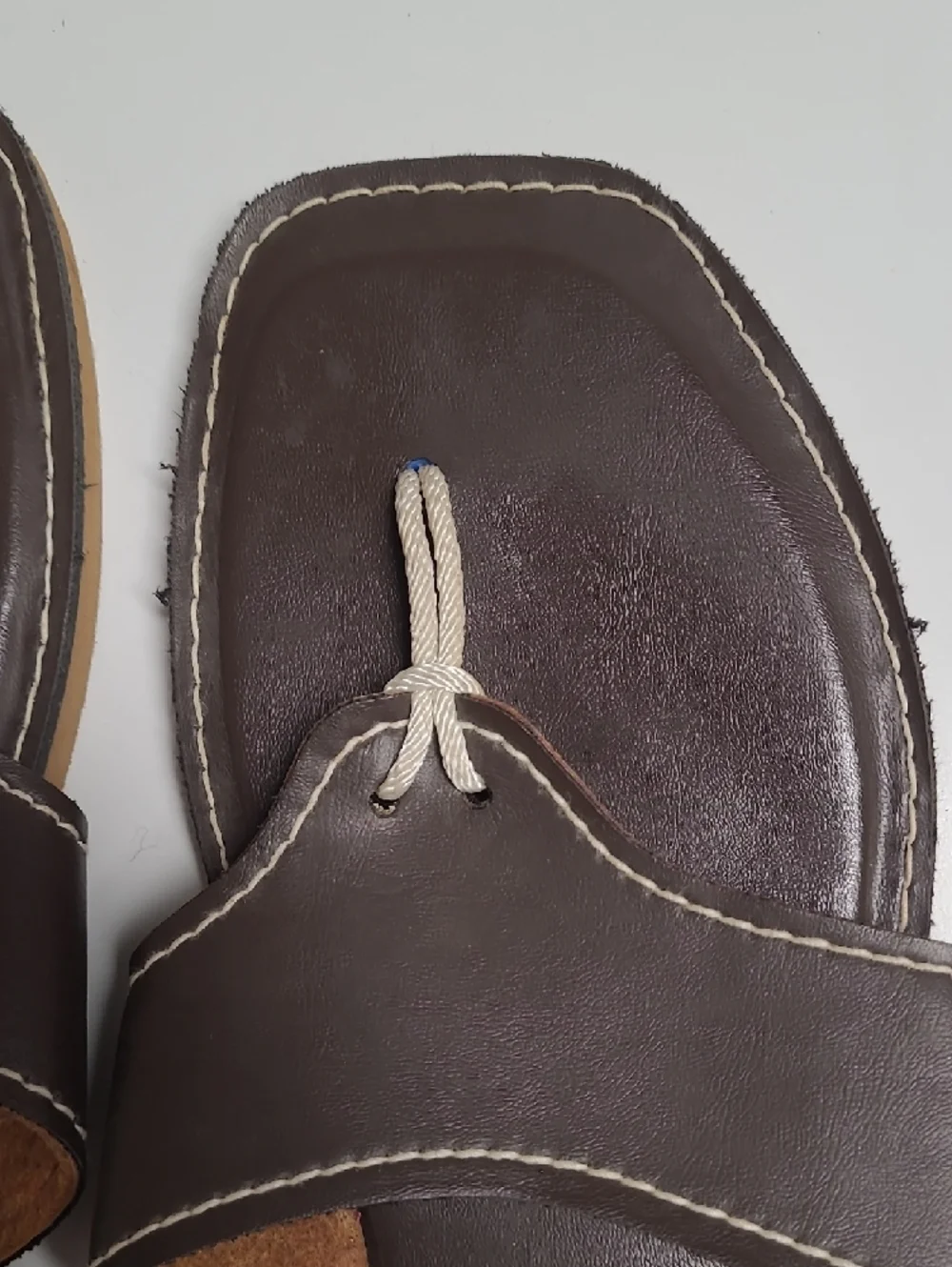 KINO Brown Leather Slide Sandals with Contrast Stitching
